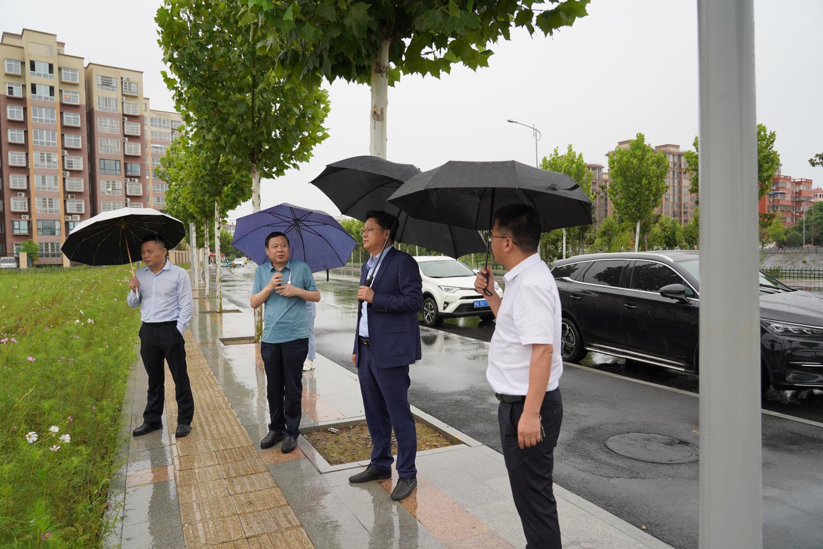 劉培建前往汝南天中投資調研2.jpg 劉培建前往汝南天中投資調研2.jpg