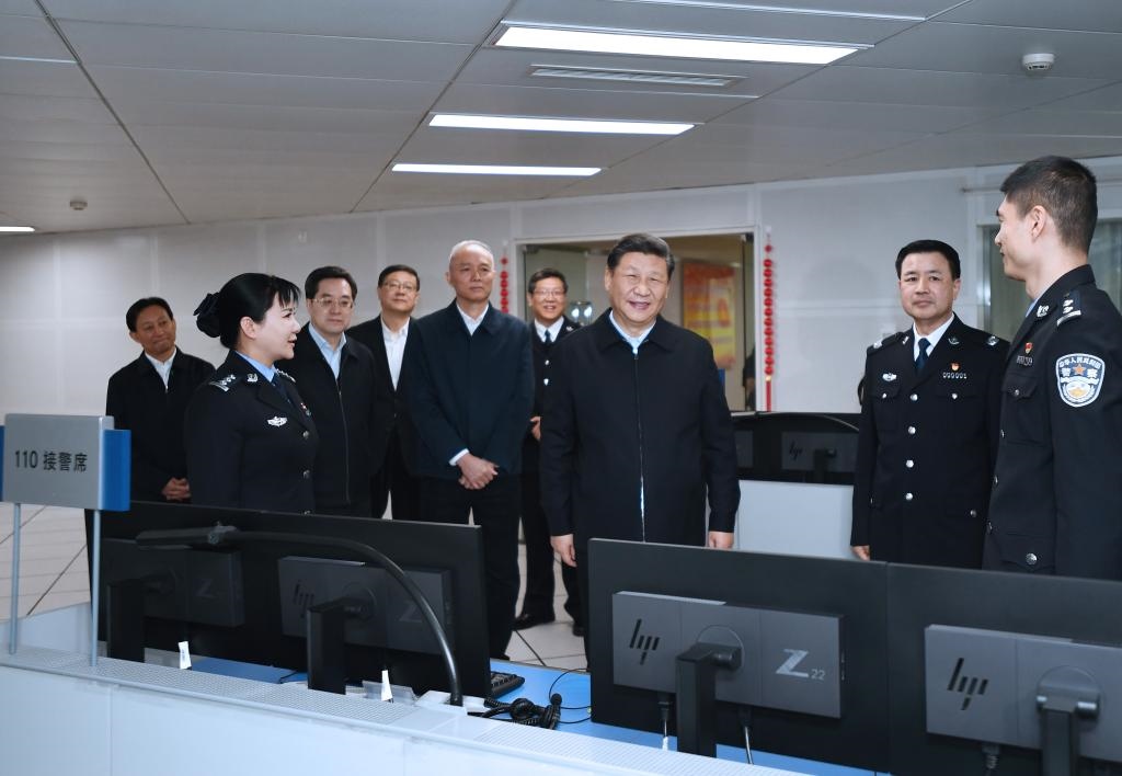 2019年2月1日上午，習(xí)近平總書(shū)記在北京市公安局看望慰問(wèn)公安民警，并向全國(guó)廣大公安民警拜年。新華社記者 謝環(huán)馳 攝