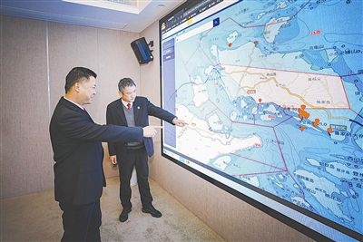 圖③：法官為涉案船舶尋找安全的錨泊地點(diǎn)。