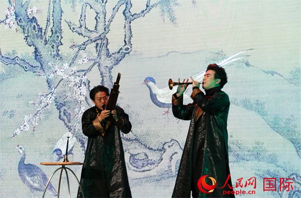 嗩吶表演《百鳥朝鳳》。人民網(wǎng) 許可攝