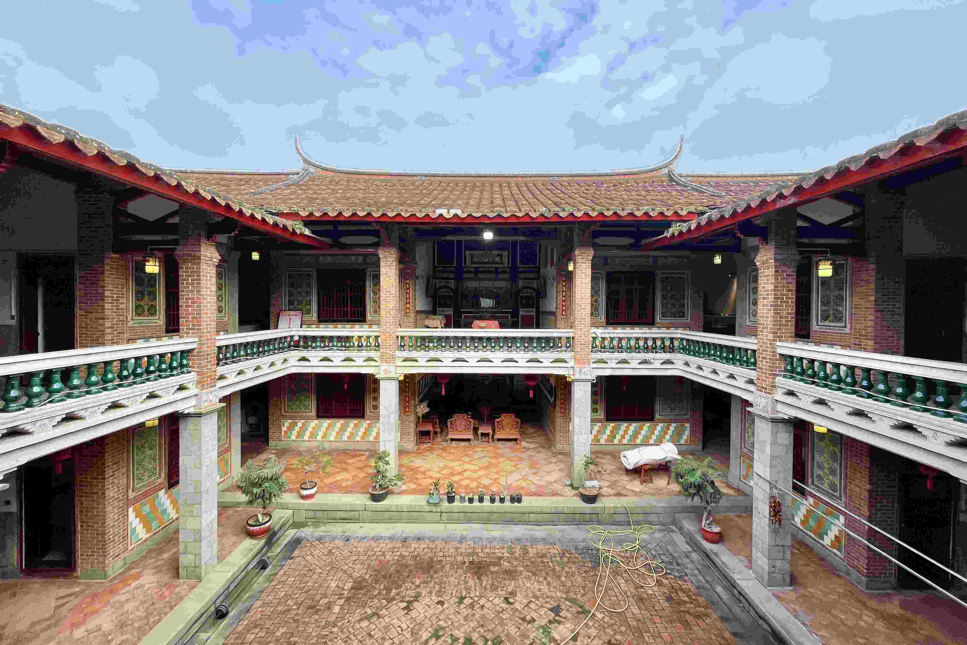 遠(yuǎn)峰厝。林瑤 攝