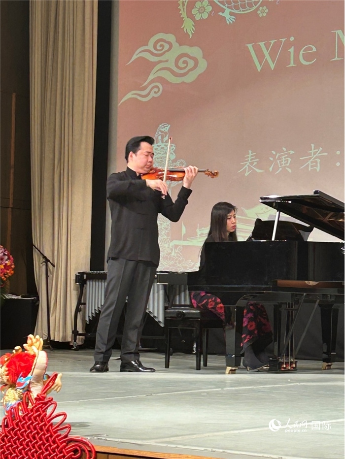 小提琴獨(dú)奏《Wie Melodien zieht es mir》《新春樂》，表演者：寧峰、韓卉菁（鋼琴伴奏）