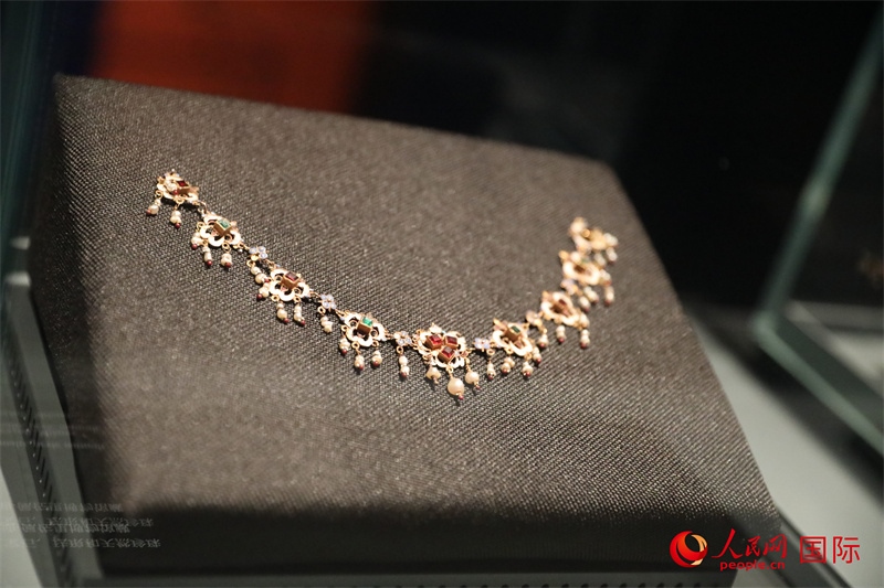 展覽“傳奇之旅：馬可·波羅與絲綢之路上的世界”展品。人民網(wǎng) 殷韜攝