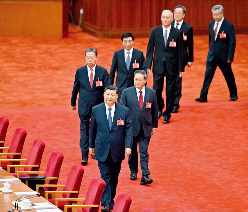 中國共產(chǎn)黨第二十屆中央委員會第三次全體會議，于2024年7月15日至18日在北京舉行。這是習(xí)近平、李強、趙樂際、王滬寧、蔡奇、丁薛祥、李希等步入會場。 新華社記者 岳月偉/攝
