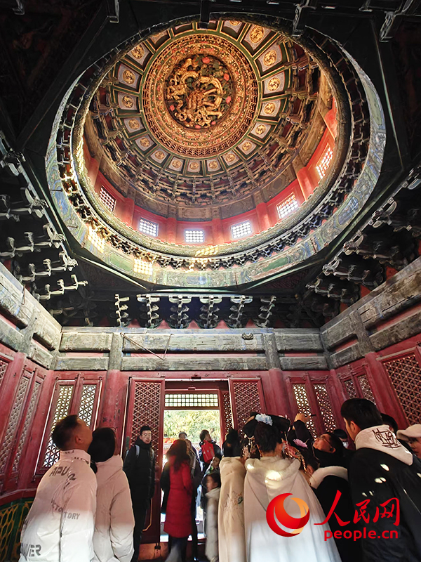 2025年1月，游客正在故宮博物院參觀。人民網(wǎng)記者 韋衍行攝