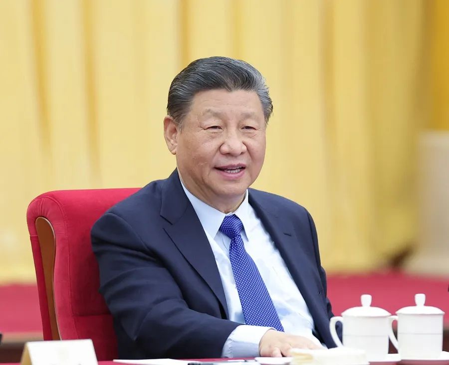 2024年3月6日，習(xí)近平看望參加全國政協(xié)十四屆二次會議的民革、科技界、環(huán)境資源界委員，并參加聯(lián)組會，聽取意見和建議。新華社發(fā)（盛佳鵬攝）