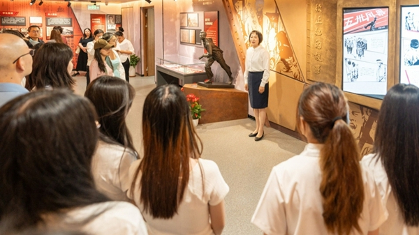 思政課現(xiàn)場。東華大學(xué)供圖